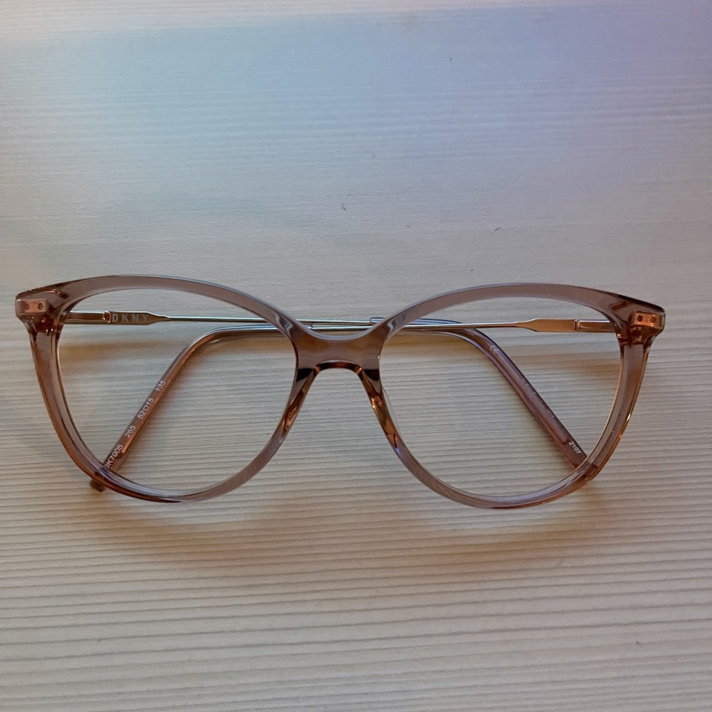 DKNY 7005 frame